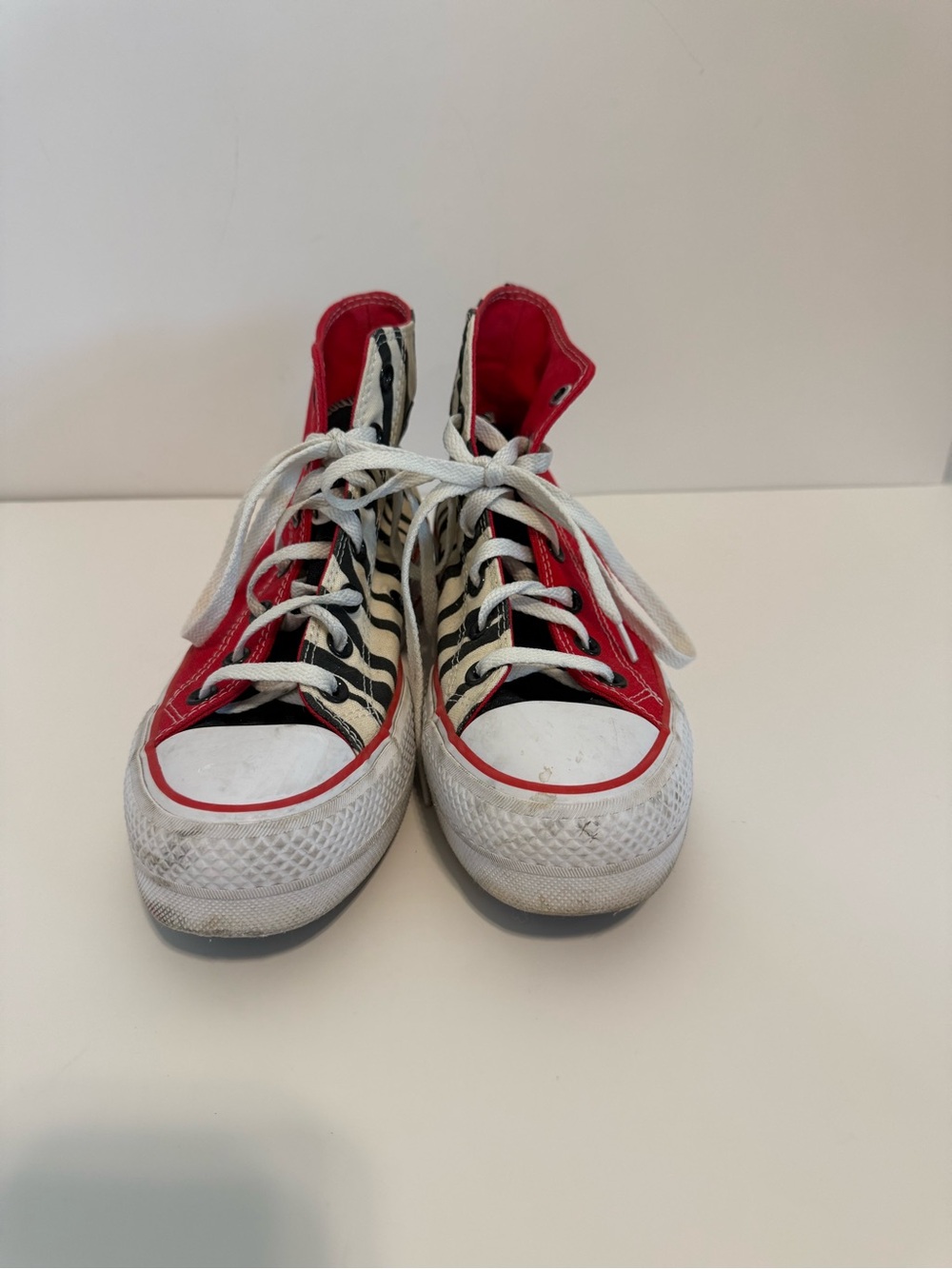 Converse Custom High-Top Sneakers in Red and Black-White Zebra Dawg Casual 7.5 - Picture 2 of 7